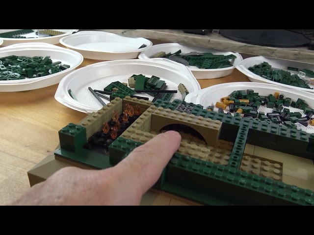 Model of a steam engine by Blue Brixx