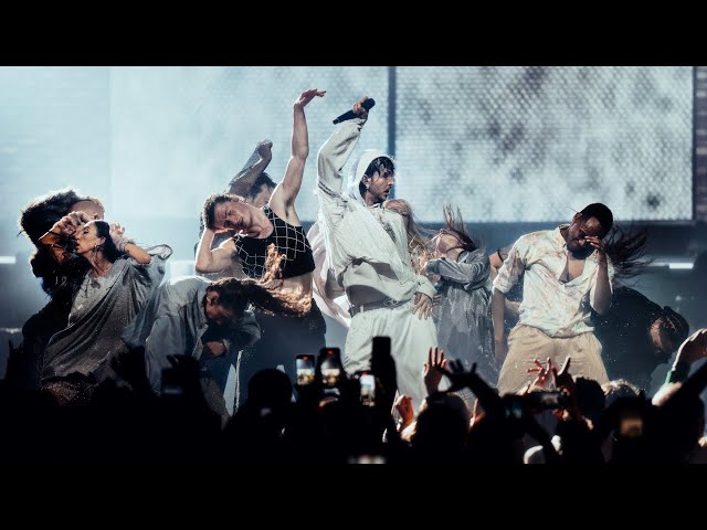 Oscar and the Wolf - Obsessed (Live - Antwerp Sportpaleis)