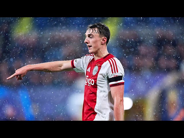 Youri Baas is a Brilliant Defender!