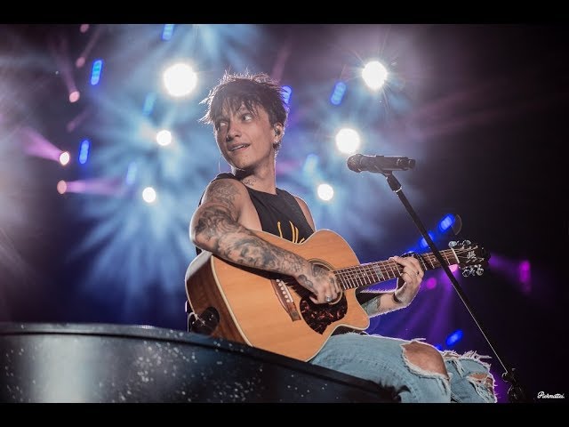 ULTIMO - PICCOLA STELLA (Live @ Stadio Olimpico, Roma)
