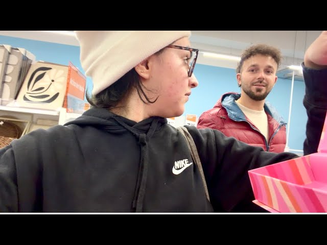 Italy Friday Bazaar Shopping Daily vlog Spend a Dat with me @ZohaaAlee