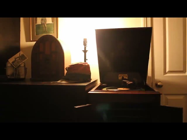 2 hours of early 1900s music played on a 1914 Victrola, perfect to work or study to