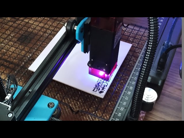 Transformando Ideias em Circuitos: Como Fazer Placas de Circuito Impresso com CNC Laser!