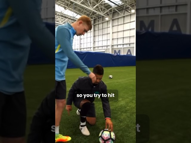 Kevin de Bruyne: Free kick tutorial #soccer #freekicks