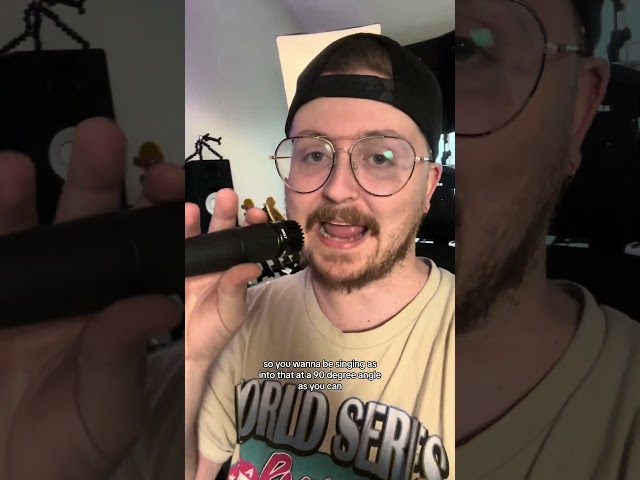 How to sing properly into a dynamic microphone! 🎤