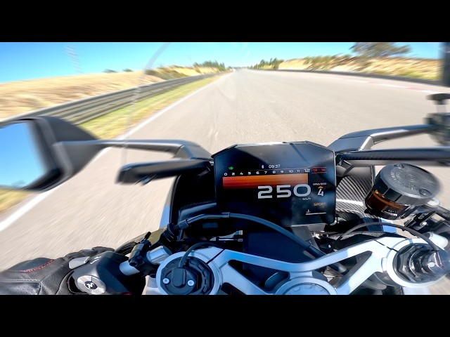 Top Speed Run on the new NORTON MANX R !