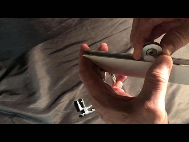 How to replace this popular Canadian screen door roller