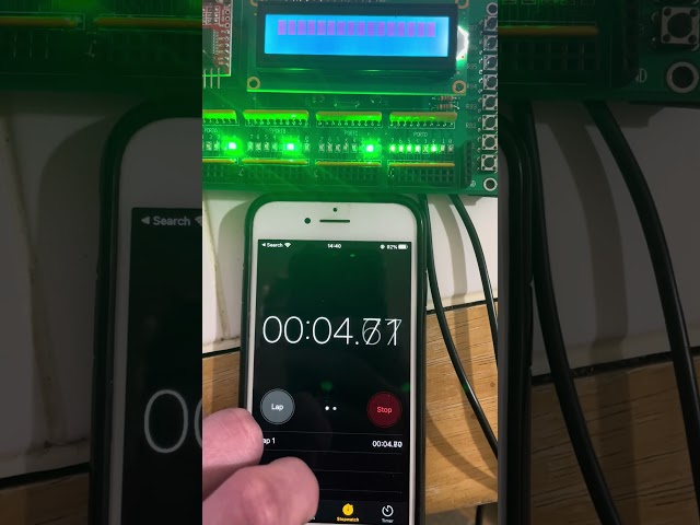 PIC controlled Stoplight