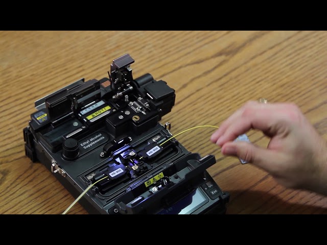 America Ilsintech Straight Splice using a KF4A All In One Fusion Splicer