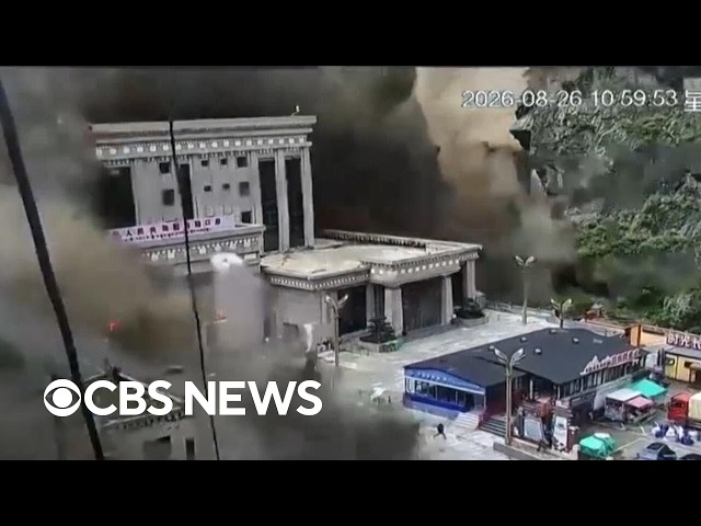 Deadly flash flood slams Nepal