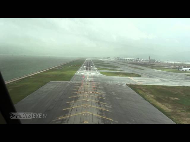 PilotsEYE.tv - Hong Kong Approach "HKG Typhoon warning" | CC 24 languages