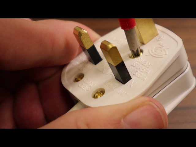 How To Replace A Fuse In A Plug