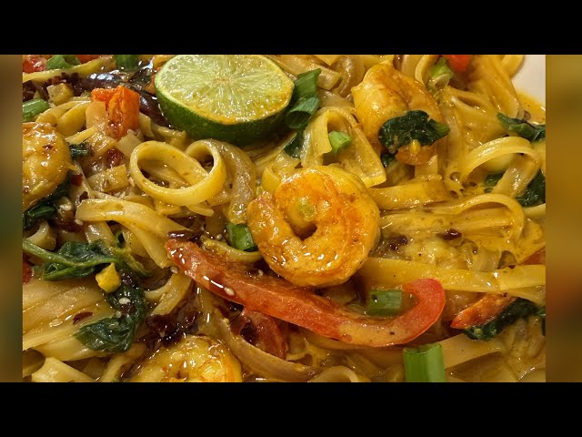Shrimp 🍤 coconut 🥥 curry with rice noodle noodles 🍜 #cooking #shortfeed #foryou
