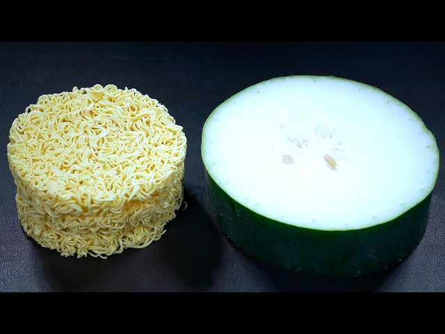 Cooking winter melon and noodles this way is absolutely delicious—a hearty, nutritious meal with ...