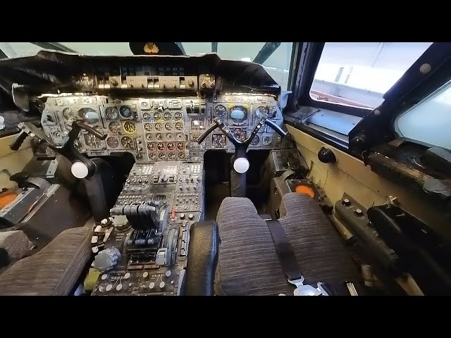 Concorde 360° video 4k 3D inside the cockpit of the prototype of the supersonic airplane