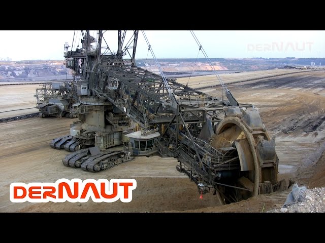 Schaufelradbagger 258, Tagebau Garzweiler | Bucket-wheel excavator | बाल्टी-पहिया उत्खनन