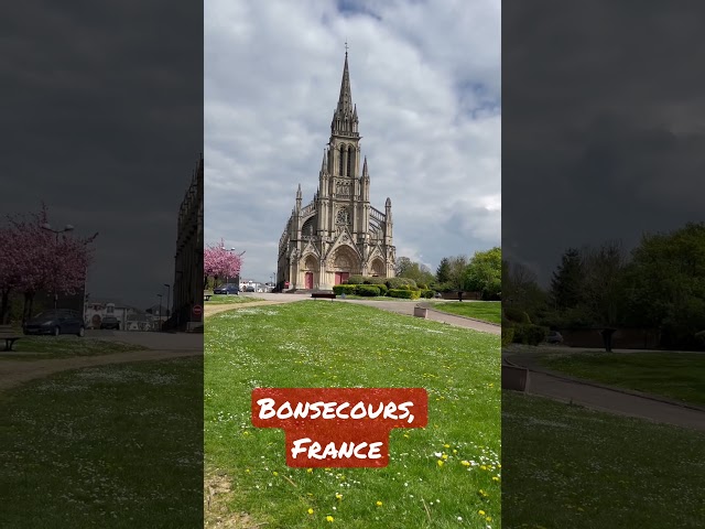 Bonsecours,France #france  #travelvlog  #couple