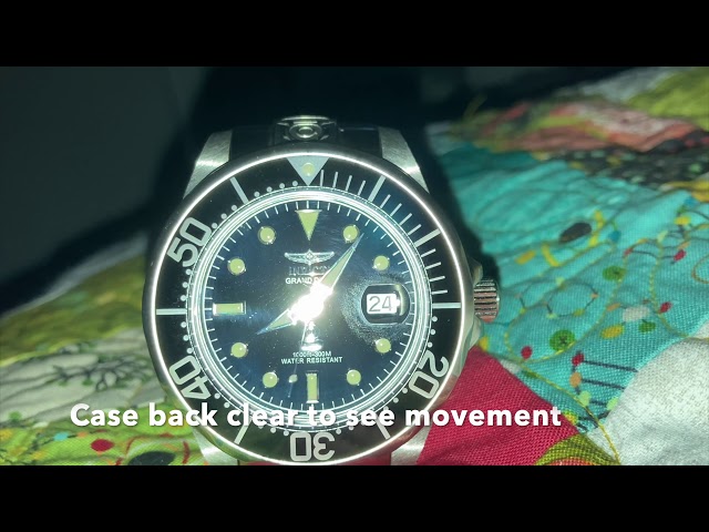 Invicta 3044 Automatic Stainless Steel Pro Diver 300M WR / Thick & Heavy (Apple Watch to Meg :)
