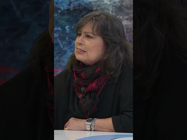 Debate 22 con Javier Aranda. Una charla sobre literatura con Laura Restrepo