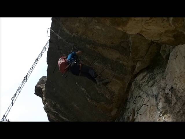TECHO VIA FERRATA CINGLERA DELS RESISTENTS MACGIVER