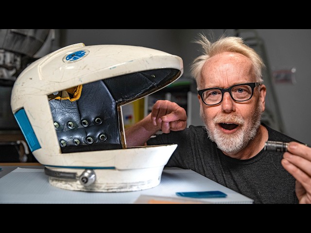 Adam Savage Meets the 2001: A Space Odyssey Spacesuit Helmet!
