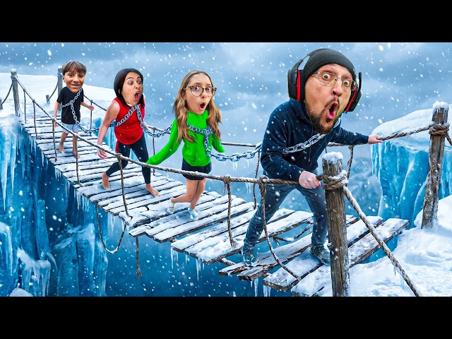 EPIC FAMILY BATTLES IN THE CRAZIEST GAMES! | FGTeeV