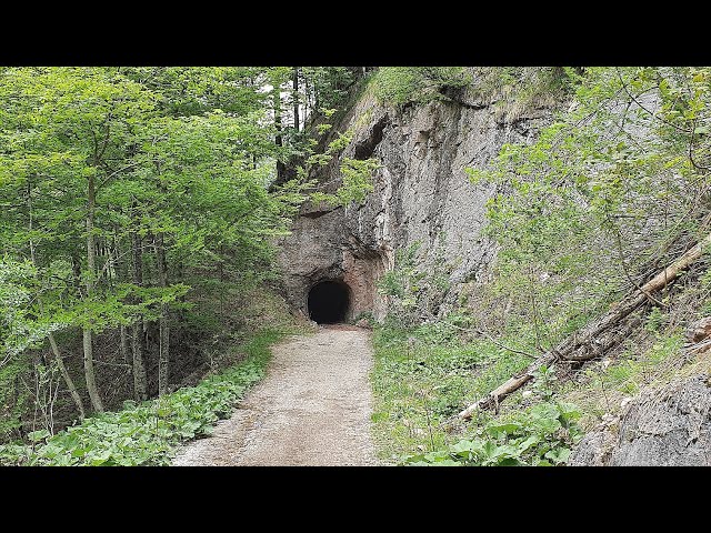 Hütteneck über Blaa-Alm und ewige Wand Teil1