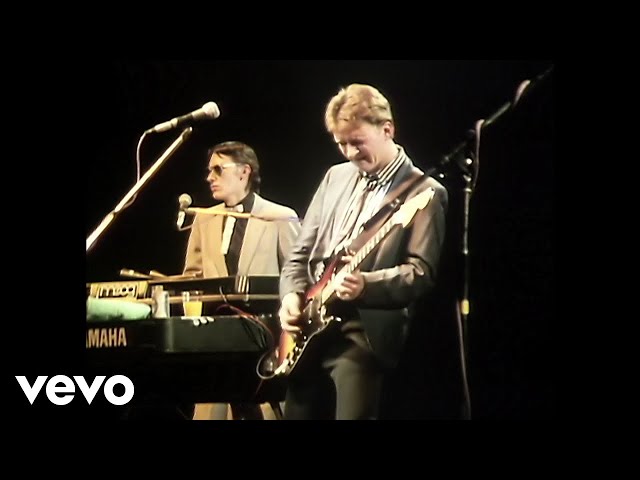 Squeeze - Pulling Mussels (From The Shell) (Live At The Regal Theatre, Hitchin, UK / 1982)