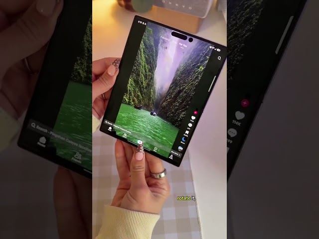 tiktok on the new iPhone DUO! #lindseyszn #techtok #iphone #apple #iphoneduo
