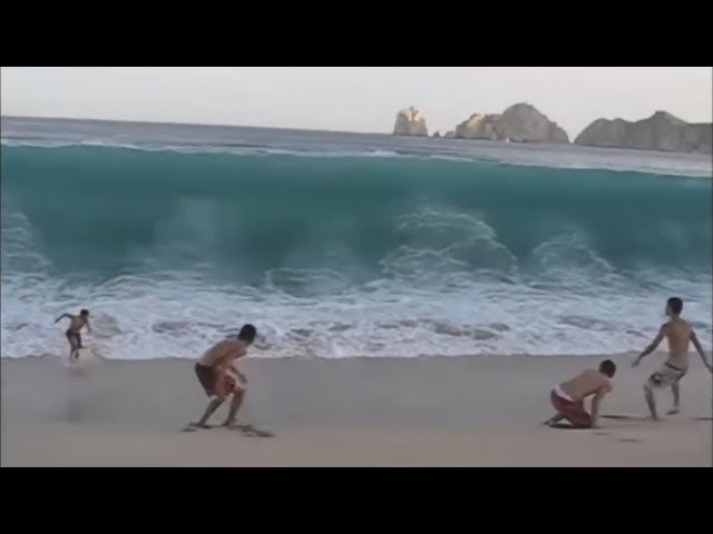 10 Huge Waves That Don't Look Real