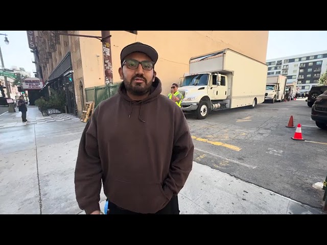 Out of control Karen alert ‼️ what are u filming you have to leave now 1st amendment audit !!