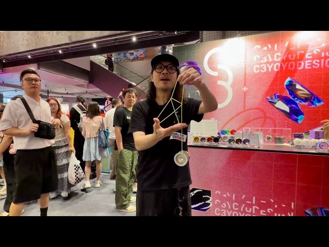IP 盛事經濟 LIVE  |  CON-CON®️ THE MIX 啟動  Yo-Yo 世一黃偉鑠Simpson 引入本地設計瑤瑤產品  |  銅鑼灣希慎廣場  |  SAMi LIVE HK
