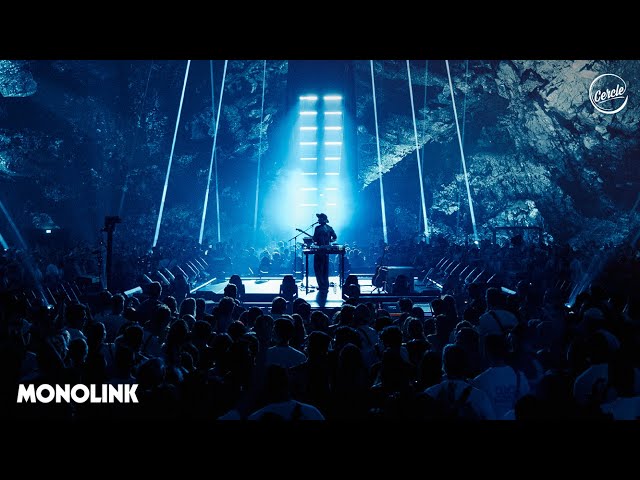 Monolink live at Cercle Odyssey, Paris, France