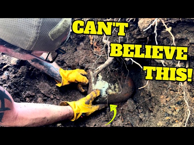 HEART STOPPING FIND! Unbelievable Discovery made while Antique Bottle Digging!