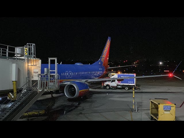 Phoenix (PHX) ~ Los Angeles (LAX) - Southwest Airlines - Boeing 737 MAX 8 - Full Flight