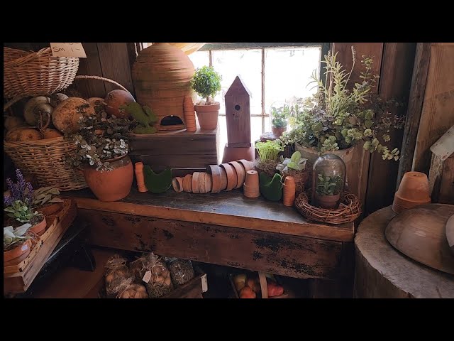 Charming Decorating Inspiration Antiques, Primitive, Farmhouse, Cottage Style