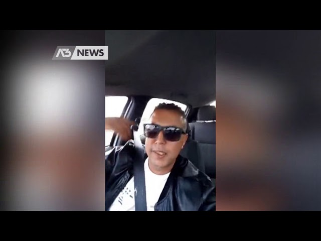 SI FILMA MENTRE GUIDA, POI SI SCHIANTA E MUORE