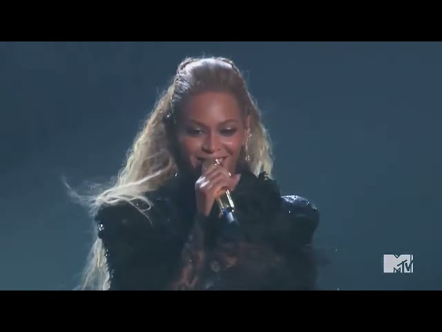 Beyoncé - Formation (Live from the 2016 MTV VMAs)
