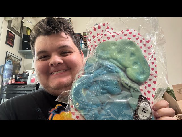 Everything vice wax haul! Boujee berry land rts and custom strawberry shortcake  3 lb loaf! 