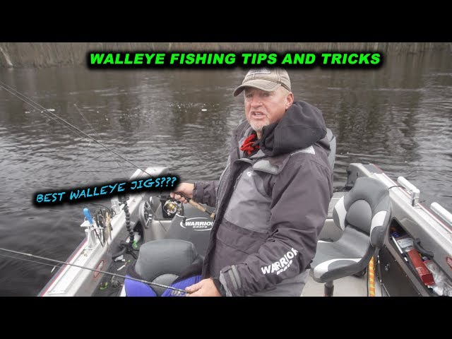 How to Drag Jigs for Walleyes (Wolf River) (Walleye fishing tip)