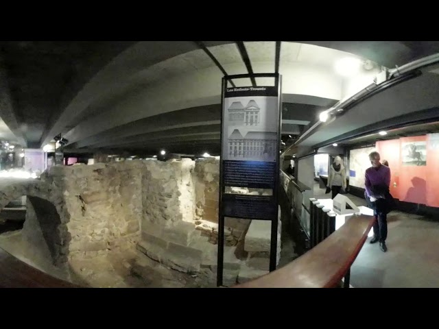 Archaeological Crypt of Notre Dame in 360°