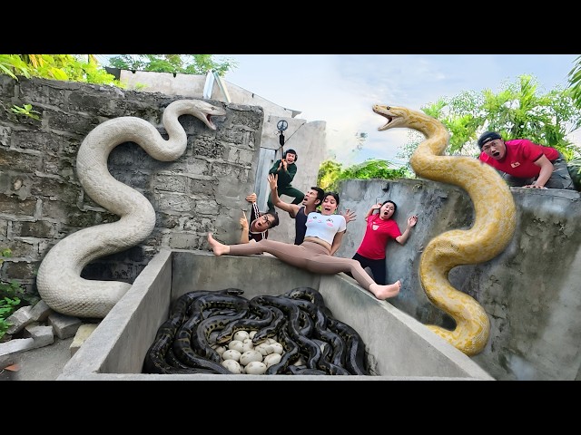 Brave Soldiers Use High-Tech Snake Detector to Locate Giant Python Nest.