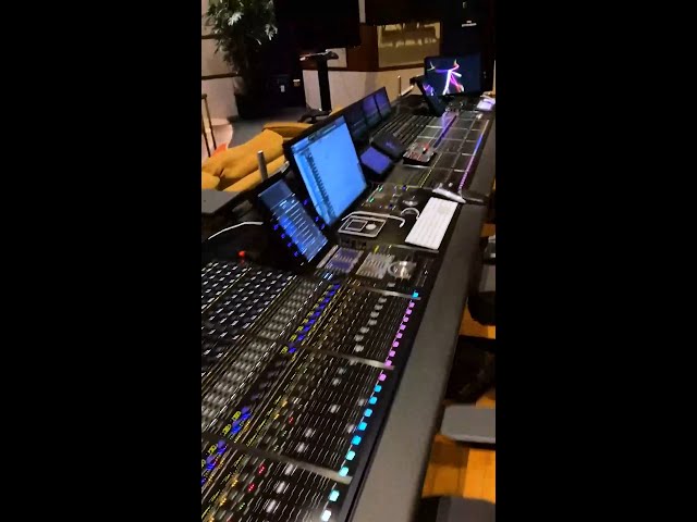 😍 Mixing movie trailers at Universal Studios