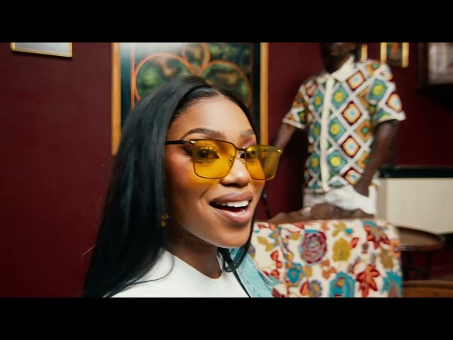 Tamy Moyo feat Hwindi Prezident - Ndiinewe (Visualizer)