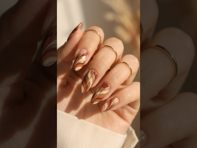 Metallic Gold & Maroon Water Marble Nail art Tutorial 💅 #Shorts #marblenails #nailinspo #gelnails