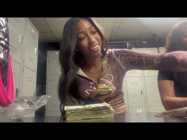 Stripper Vlog: make some noise 4 da queen! 