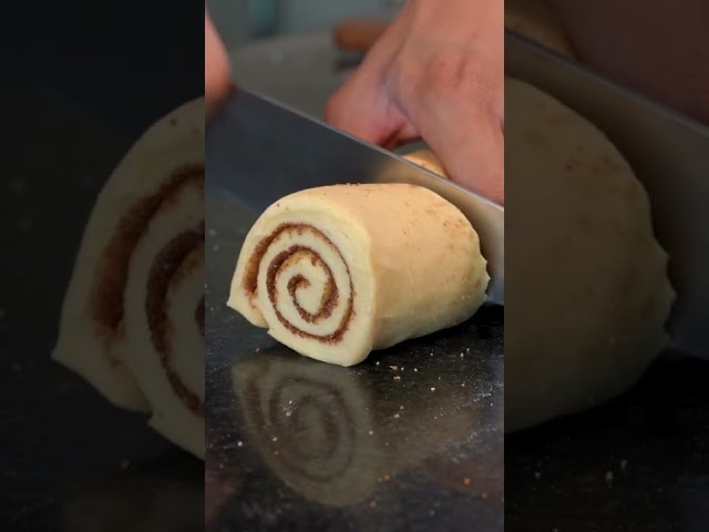 Cinnamon Rolls: Simple Recipe! 😋