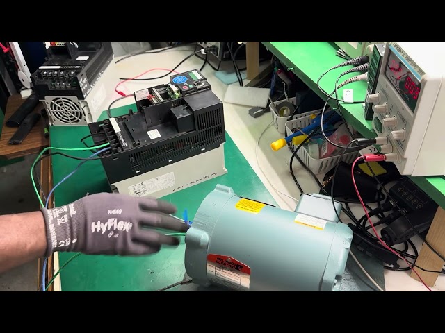 VFD / Conducteur de Fréquence Variable le PROGRAMMER