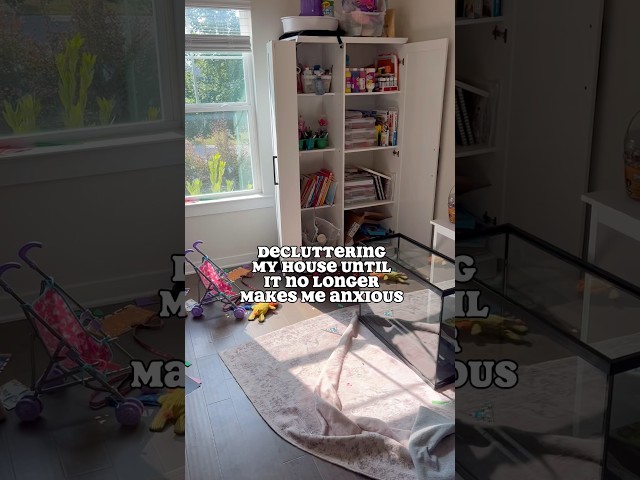 Declutter with me! #decluttering #declutter #cleaningmotivation #organization #momlife #motherhood