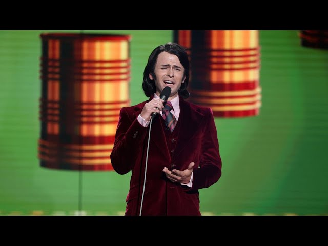 Martín Savi imita a Nino Bravo con ‘Un beso y una flor’ - Tu Cara Me Suena
